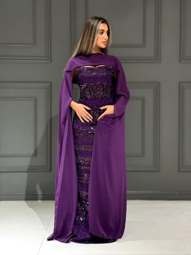 فستان سهرة مزين بخرز مع اكمام جورجيت