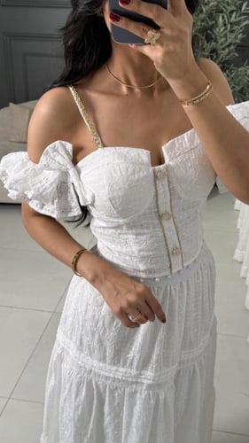 طقم بتنوره وبلوزه بخامة تطريز بحزام