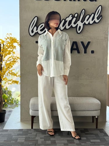 طقم كتان مخرم بتخيلات الجينز البنطلون كتان مزين بخ...