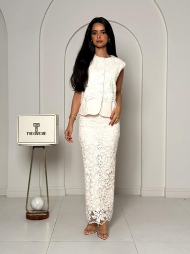 طقم "أوركيد" الدانتيل الملكي