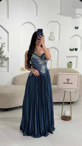 فستان سهرة ملكي بكورسيه فراشة لامع