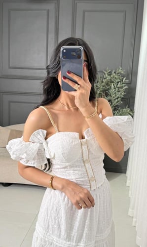 طقم بتنوره وبلوزه بخامة تطريز بحزام