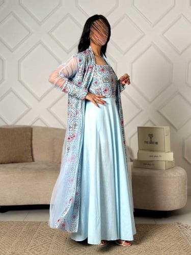 طقم جلابية نسائية مع كارديجان طويل مطرز وتل شفاف