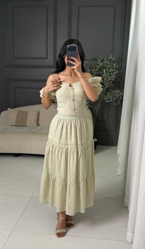 طقم بتنوره وبلوزه بخامة تطريز بحزام