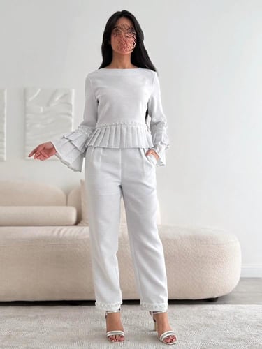 طقم كاجوال بكشكشة عريضه عند الخصر