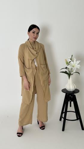 بدله من قطعتين