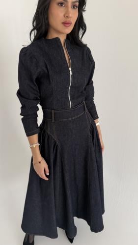 تنورة وتوب جينز