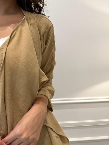 بدله من قطعتين