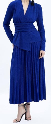 تنورة وبلوزة جيرسيه أزرق