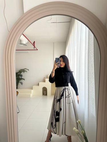 تنورة تفته رمادي أسود Taffeta Skirt