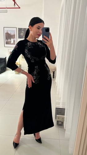 فستان اسود شك انيق