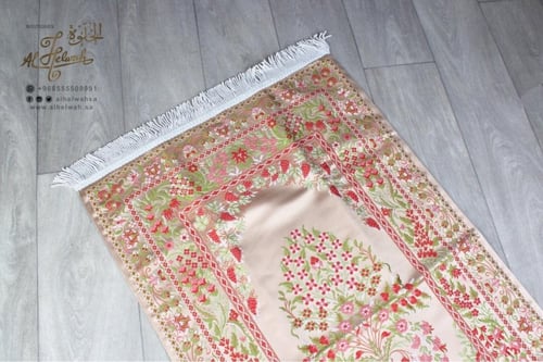 سجادة صلاة تركي فاخرة بعلبة 65x110 سم