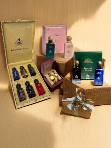 عشرة عطور وساعتين