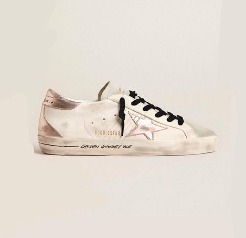 CLASSIC SUPER STAR IN WHITE WITH SUEDE TONGUE AND...