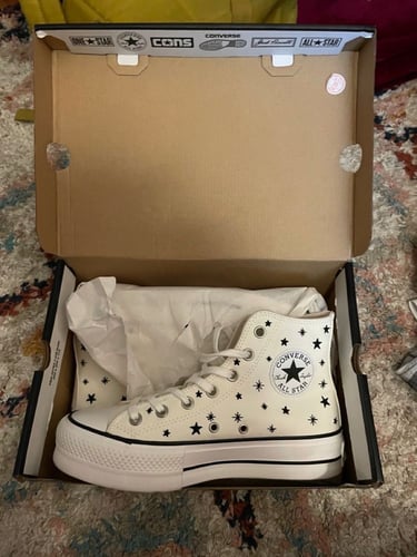 Chuck Taylor All Star Lift Platform Embroidered St...