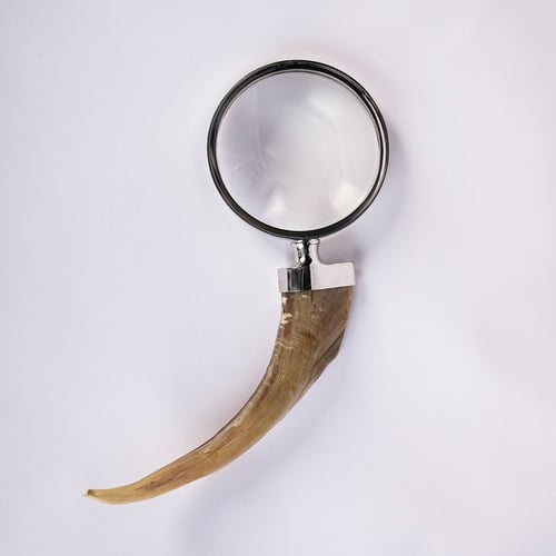 فاتح أظرف / عدسة مكبرة من العاج