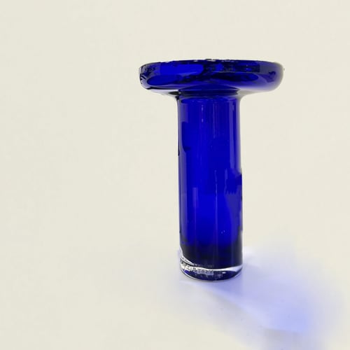 طبق تقديم زجاج أزرق