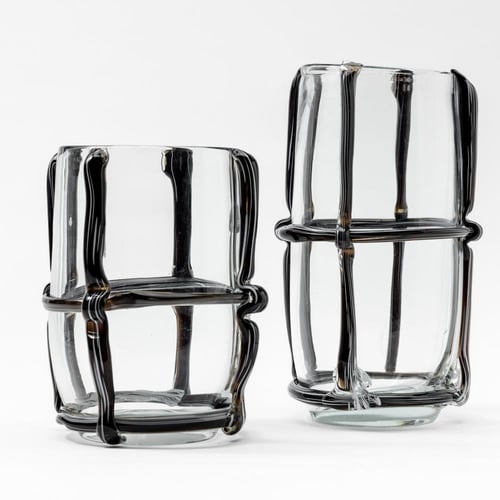 مزهرية كريستال بتصميم شبكي أسود ارز