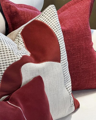 وسادة من مجموعة وهج