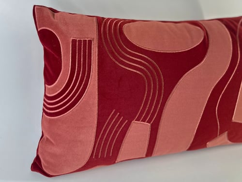 وسادة من مجموعة وهج