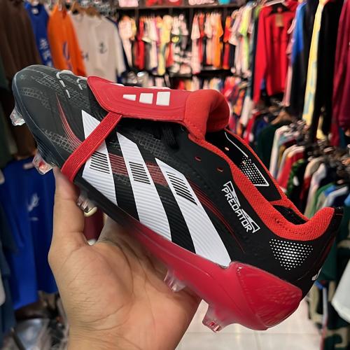 حذاء اديداس بريداتور