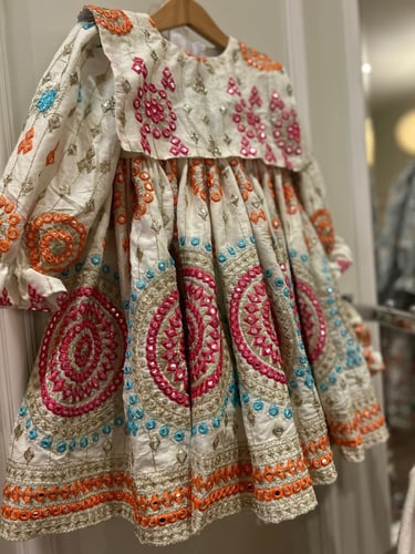 فستان رمضاني وقبعه