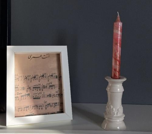 شمعة ماربل حمراء