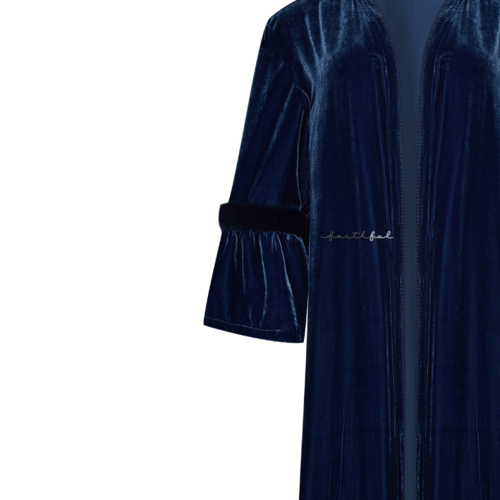 عباية مخمل كحلي بتفصيلة فرو