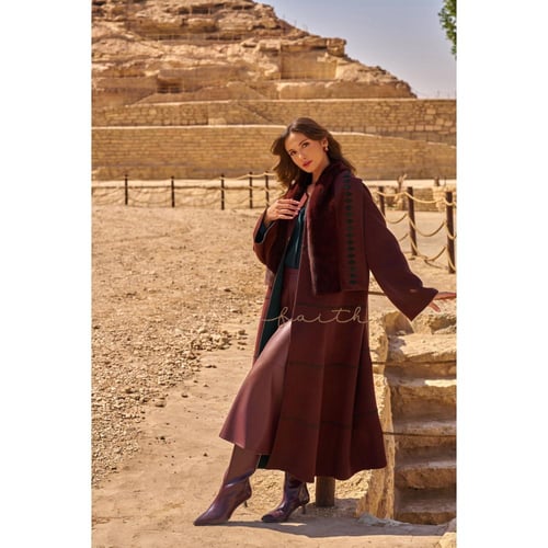 REMOVABLE MINK SHAWL