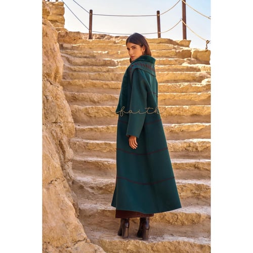 REMOVABLE MINK SHAWL