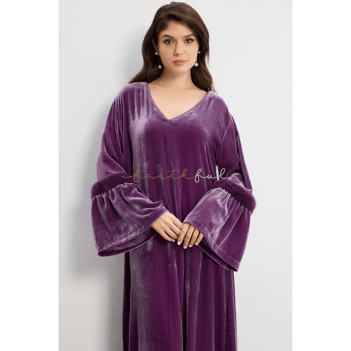عباية مخمل بنفسجي أكمام واسعة