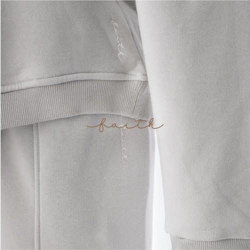 HIGH-NICK SWEATSHIRT FLEECE SET RAKOON ON SHOULDER...