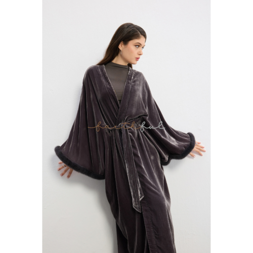 عباية مخمل رمادي مفتوح