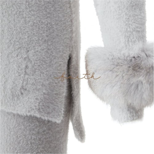 FOX ON SLEEVES GREY FLUFFY SET