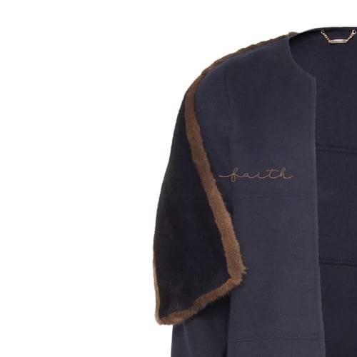 REMOVABLE MINK SHAWL