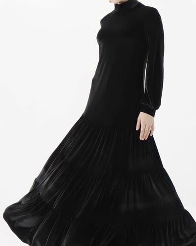 فستان مخمل اسود كرانيش