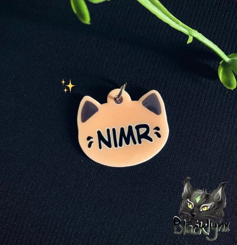 تعليقات قطط حسب الطلب