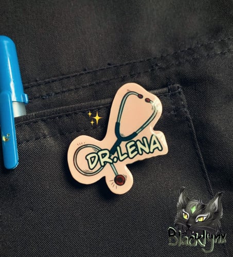 بروش سماعة الطبيب صناعة يدوية