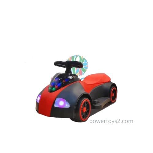 سيارة أطفال صغيرة