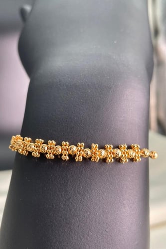 سوارة مونيكا في ساسز ايطالي عيار 21