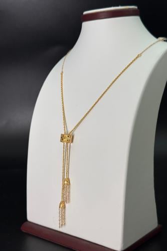 عقد فري سايز مميز عيار 21