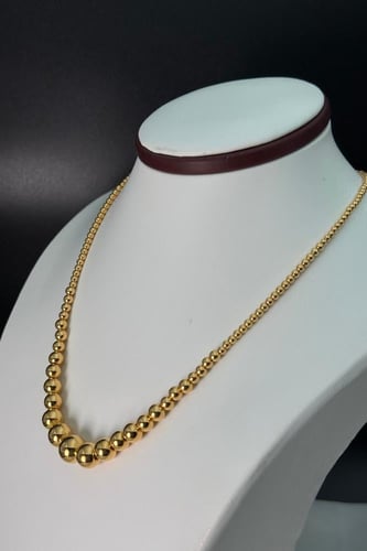 عقد دوائر من ذهب