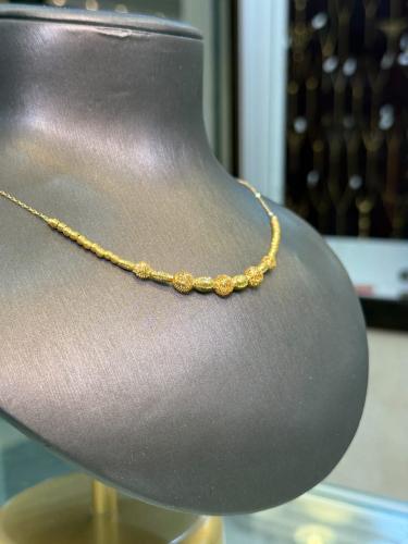 عقد ذهب عيار 21
