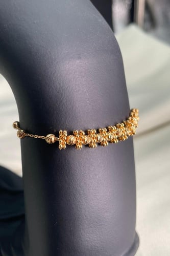 سوارة مونيكا في ساسز ايطالي عيار 21