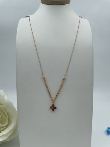 عقد الفراشة متعدد الالوان