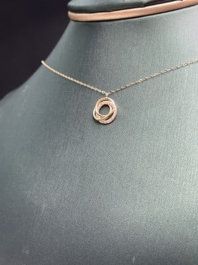 عقد ناعم لبس يومي عيار 18