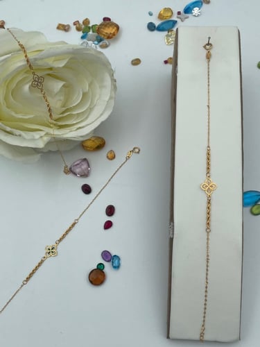 انسيالة الوردة الملونة