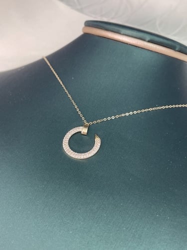 عقد ناعم لبس يومي عيار 18