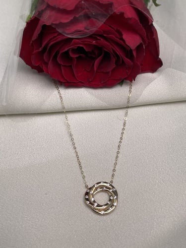 عقد ناعم لبس يومي عيار 18