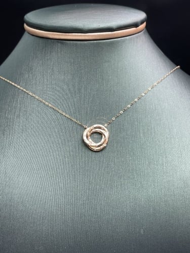 عقد ناعم لبس يومي عيار 18